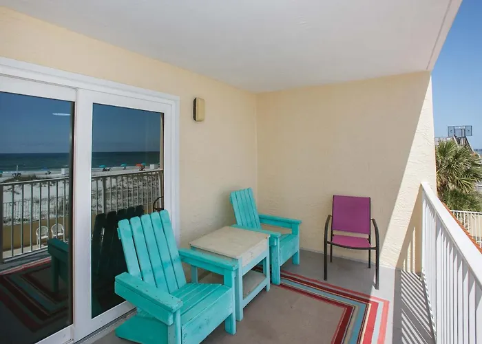 Clearwater 1C By Albvr - Beautiful Beachfront Views! Great Location!