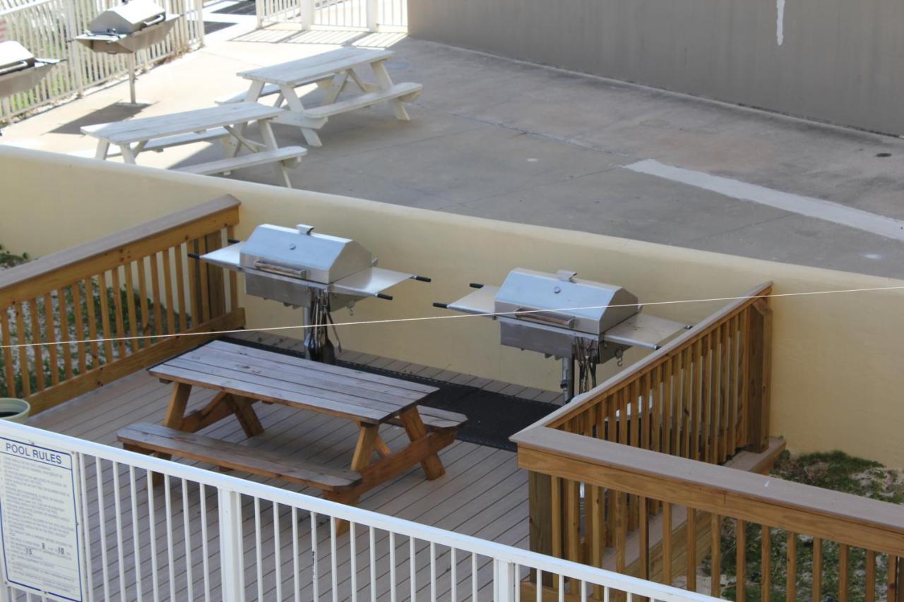 Clearwater 1c By Albvr - Beautiful Beachfront Views! Great Location!