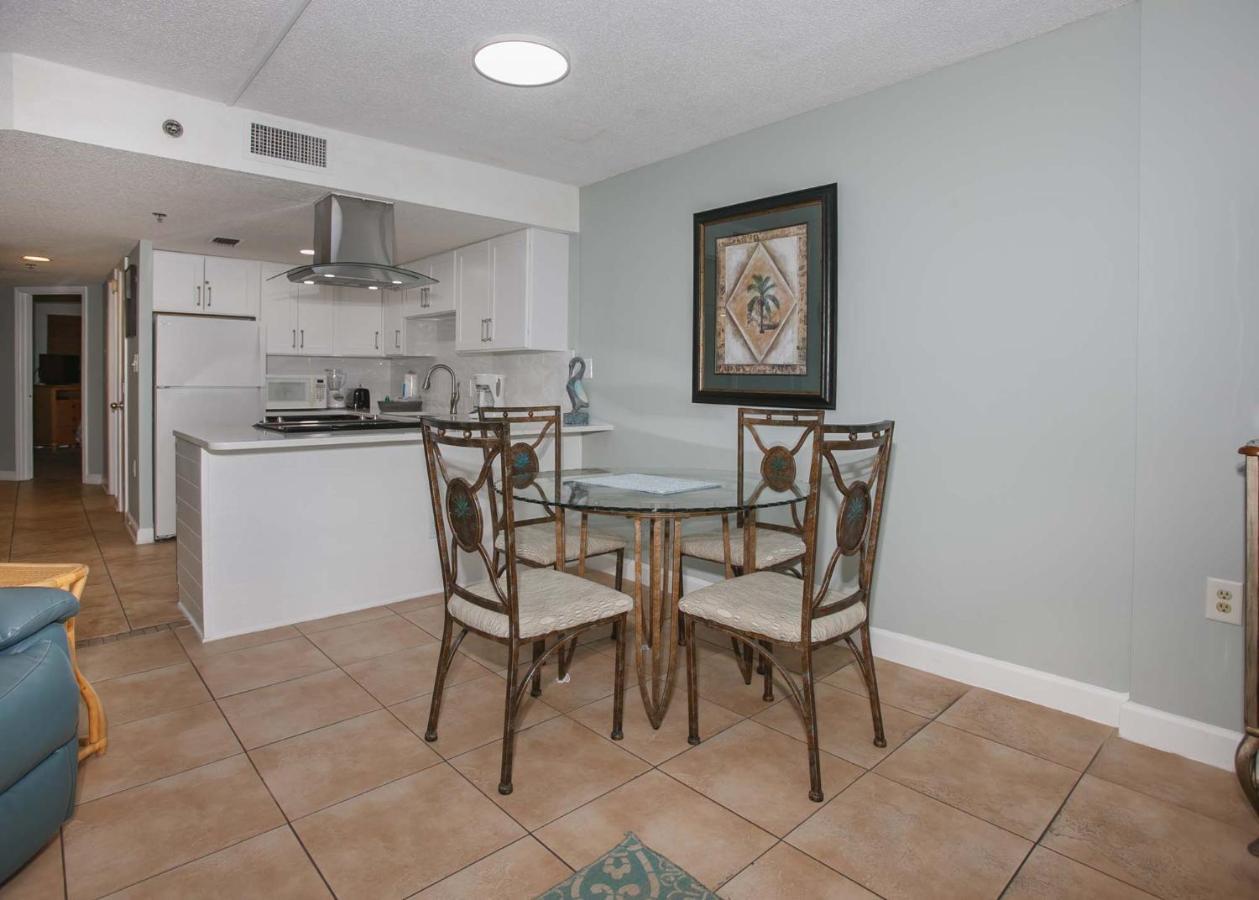 Clearwater 1c By Albvr - Beautiful Beachfront Views! Great Location!
