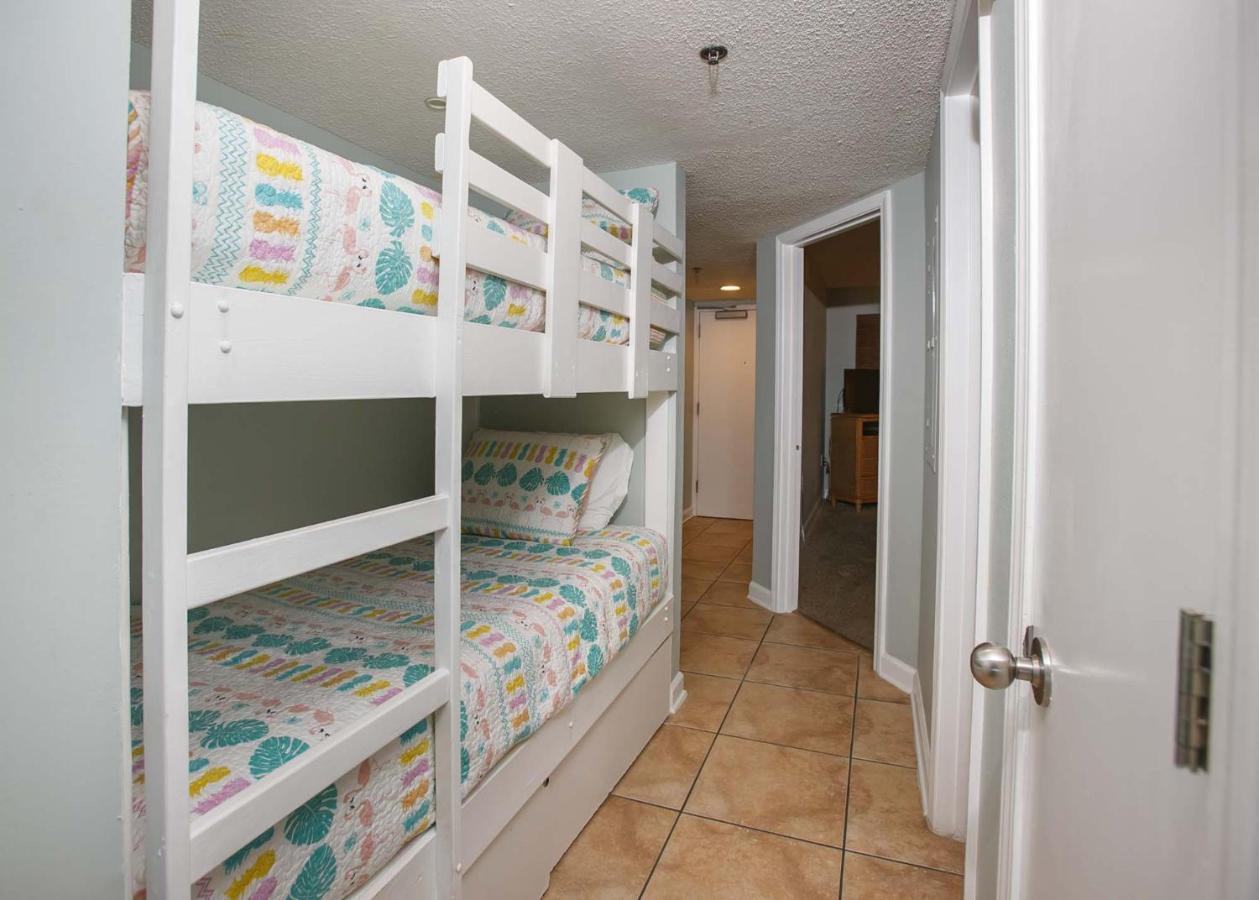Clearwater 1c By Albvr - Beautiful Beachfront Views! Great Location! *
